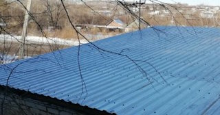Демонтаж поликарбоната с крыши в Невинномысске - услуги по доступной цене от 629 рублей